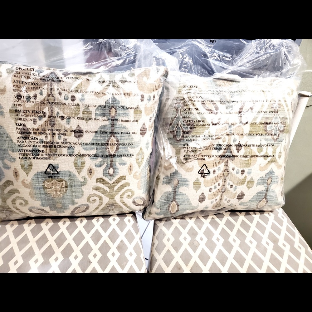 Teal decorative cushions